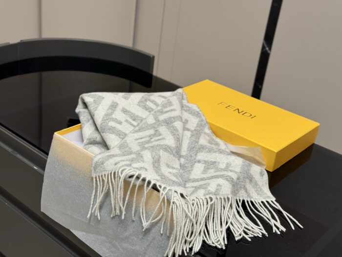 Fendi Grey-White Ff Pattern Cashmere Scarf 100% Cashmere - Image 2