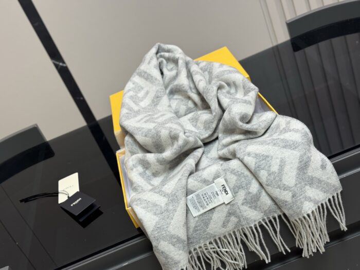Fendi Grey-White Ff Pattern Cashmere Scarf 100% Cashmere - Image 8