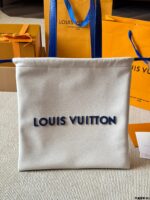 Louis Vuitton Dust Bag Tote Handbag Dust Bag Silhouette Drawstring Closure Cowhide Leather Trim - Image 7