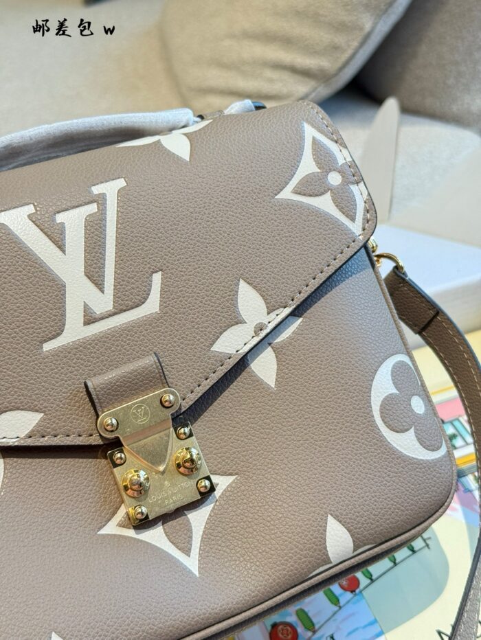 Louis Vuitton Pochette Metis Embossed Monogram Empreinte Leather S-Lock Clasp Shoulder Bag - Image 5