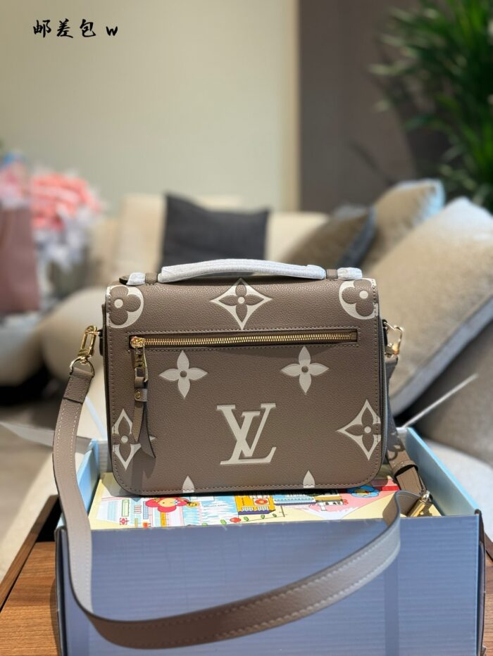 Louis Vuitton Pochette Metis Embossed Monogram Empreinte Leather S-Lock Clasp Shoulder Bag - Image 7