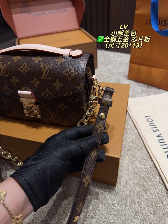 Louis Vuitton Mini Messenger Bag Retro Chic Detachable Shoulder Strap Commute Or Casual - Image 7
