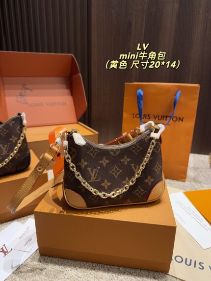 Louis Vuitton Mini Horn Bag Stylish And Stunning