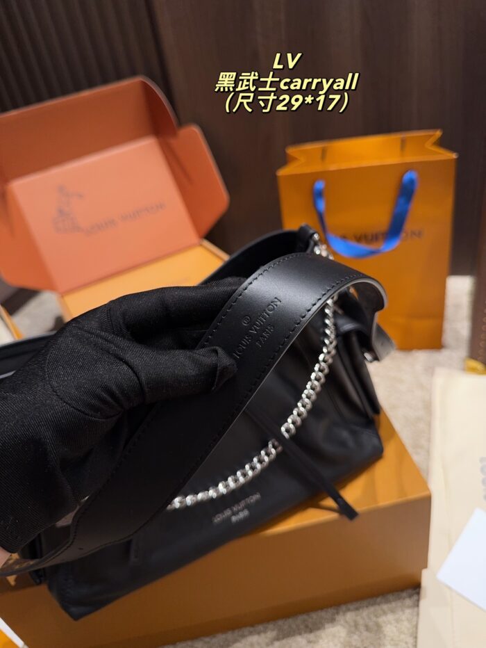Louis Vuitton Carryall Small Black Knight - Sheepskin Texture, Casual Unisex Style - Image 5