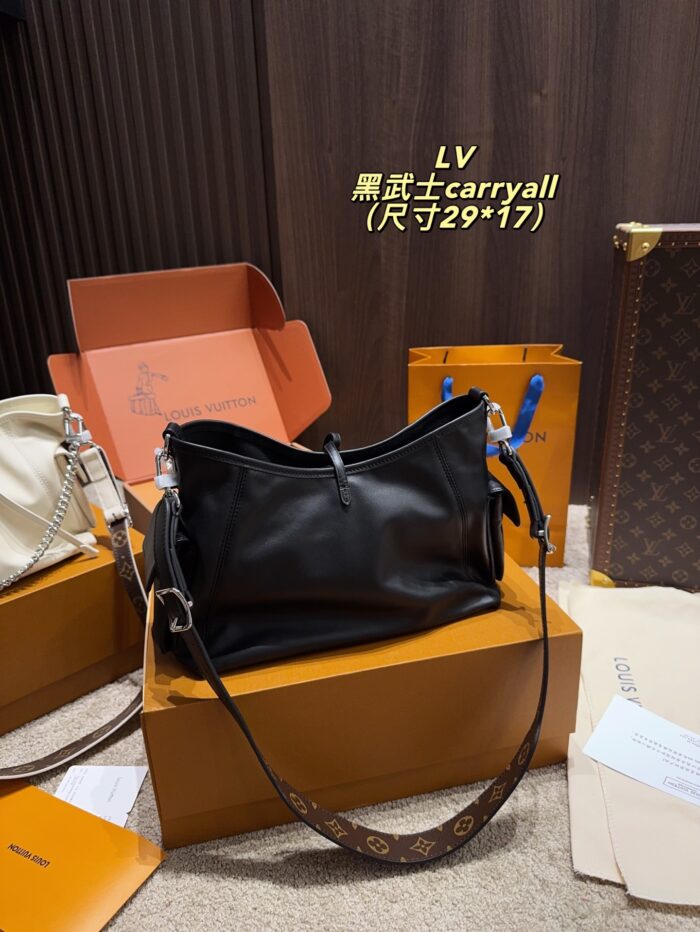Louis Vuitton Carryall Small Black Knight - Sheepskin Texture, Casual Unisex Style - Image 7