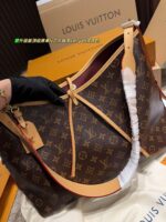 Louis Vuitton Carryall Travel Bag - Enhanced Chip Edition Includes Folding Box Dupont Paper Waterproof Inner Lining Compartments Chain For Diy Accessory Creation One Bag, Two Uses - Image 3