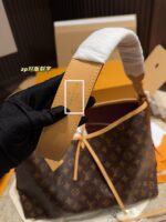 Louis Vuitton Carryall Travel Bag - Enhanced Chip Edition Includes Folding Box Dupont Paper Waterproof Inner Lining Compartments Chain For Diy Accessory Creation One Bag, Two Uses - Image 12