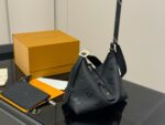 Louis Vuitton Carryall Bow-Tie Shoulder Bag With Coin Purse Included | Single-Shoulder Crossbody