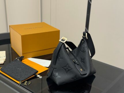 Louis Vuitton Carryall Bow-Tie Shoulder Bag With Coin Purse Included | Single-Shoulder Crossbody