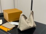 Louis Vuitton Carryall Bow-Tie Shoulder Bag With Coin Purse Included | Single-Shoulder Crossbody - Image 2