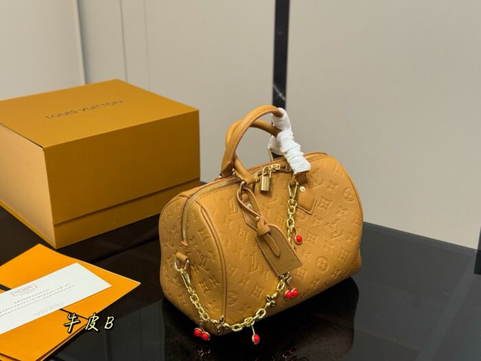 Louis Vuitton Keepall New Arrival - Genuine Leather Unisex Pillow Bag - Image 4