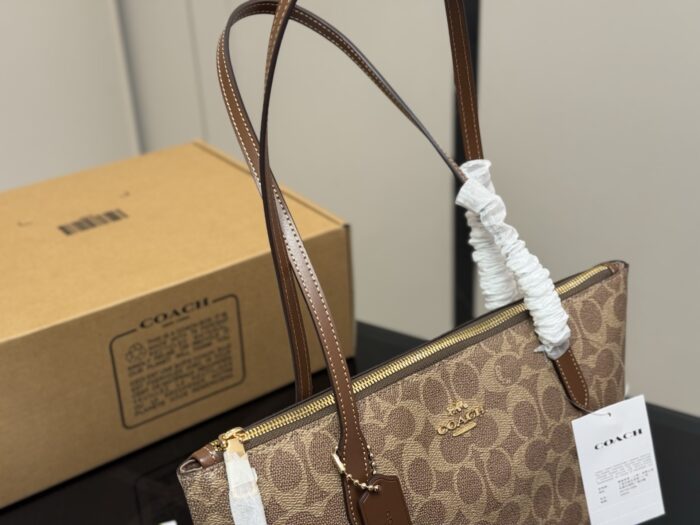 Coach Fiona Zip Tote Small Tote Bag - Image 3