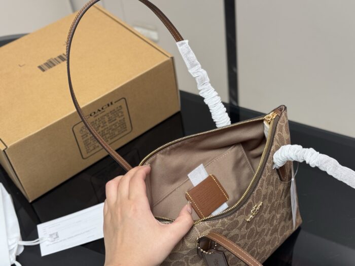 Coach Fiona Zip Tote Small Tote Bag - Image 4