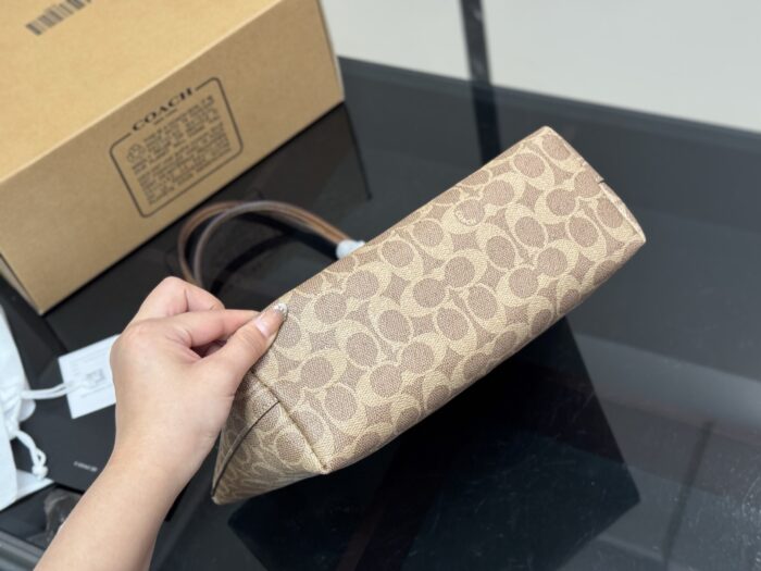 Coach Fiona Zip Tote Small Tote Bag - Image 9