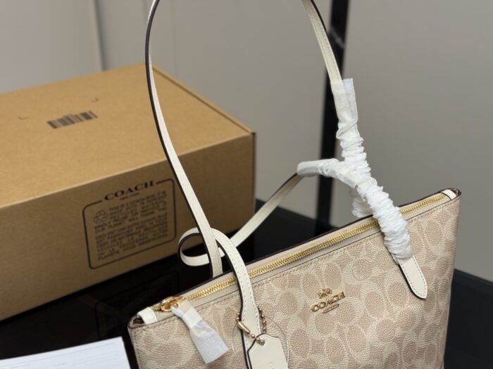 Coach Fiona Zip Tote Small Tote Bag - Image 3