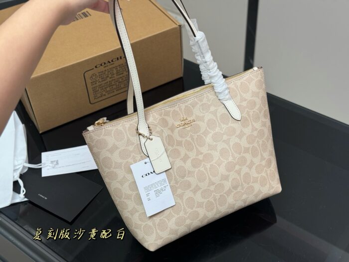 Coach Fiona Zip Tote Small Tote Bag - Image 6