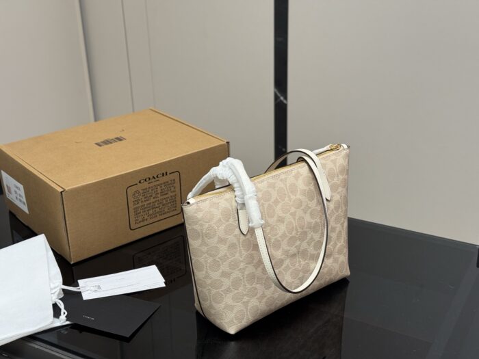Coach Fiona Zip Tote Small Tote Bag - Image 8