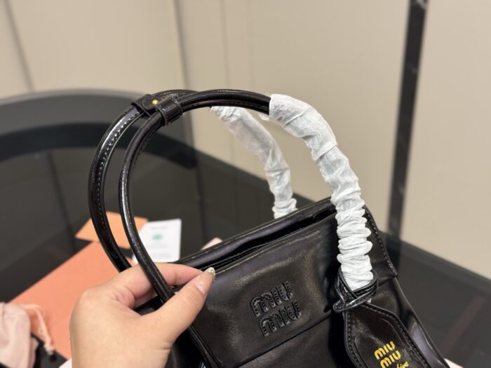 Miu Miu Ss25 New Tote And Shoulder Bag Designed To Appeal To The Girlish Heart - Image 3