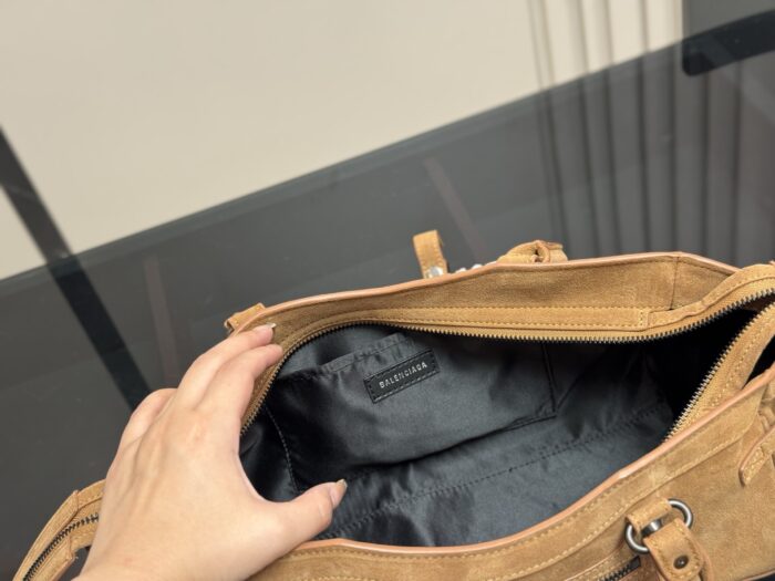 Balenciaga New Motorcycle Oversized Soft Practical Relaxed-Look Women'S Bag - Image 4