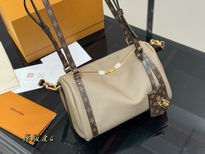 Louis Vuitton Lv Express Vintage-Inspired, High-Quality, Practical Commuter Shoulder/Crossbody Lightweight Bag - Image 9