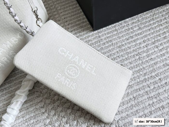 Chanel Denim Beach Bag Lazy Holiday Vibe - Image 9