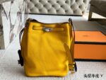 Hermès Kelly Bucket Bag Cowhide Leather Relaxed And Easygoing Commuting Use Suitable For Both Men And Women - Image 4