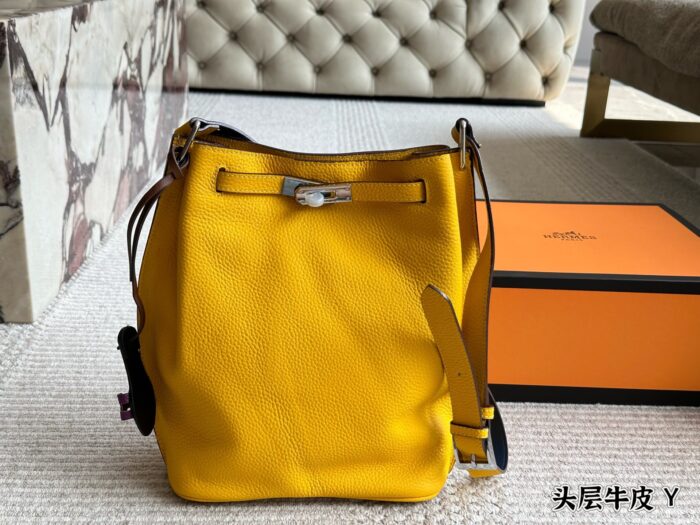 Hermès Kelly Bucket Bag Cowhide Leather Relaxed And Easygoing Commuting Use Suitable For Both Men And Women - Image 4