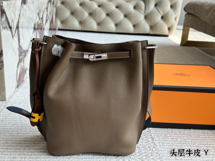 Hermès Kelly Bucket Bag Cowhide Leather Relaxed And Easygoing Commuting Use Suitable For Both Men And Women - Image 6