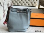 Hermès Kelly Bucket Bag Cowhide Leather Relaxed And Easygoing Commuting Use Suitable For Both Men And Women - Image 7