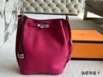 Hermès Kelly Bucket Bag Cowhide Leather Relaxed And Easygoing Commuting Use Suitable For Both Men And Women - Image 9