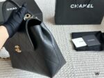 Chanel 25 Handbag, Crossbody, Shoulder Bag - Full Condition, Gift Box Packaging - Image 3