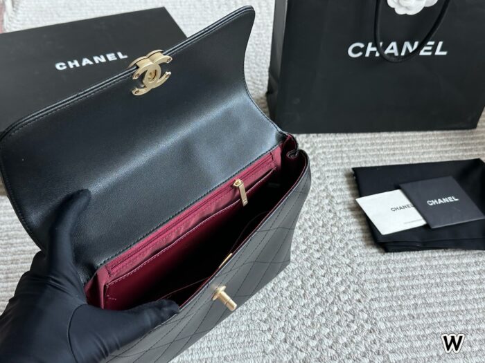 Chanel 25 Handbag, Crossbody, Shoulder Bag - Full Condition, Gift Box Packaging - Image 7