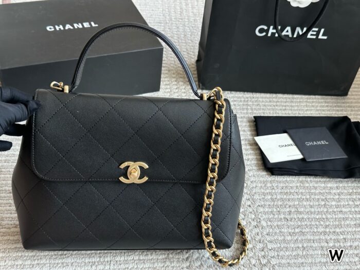 Chanel 25 Handbag, Crossbody, Shoulder Bag - Full Condition, Gift Box Packaging - Image 9