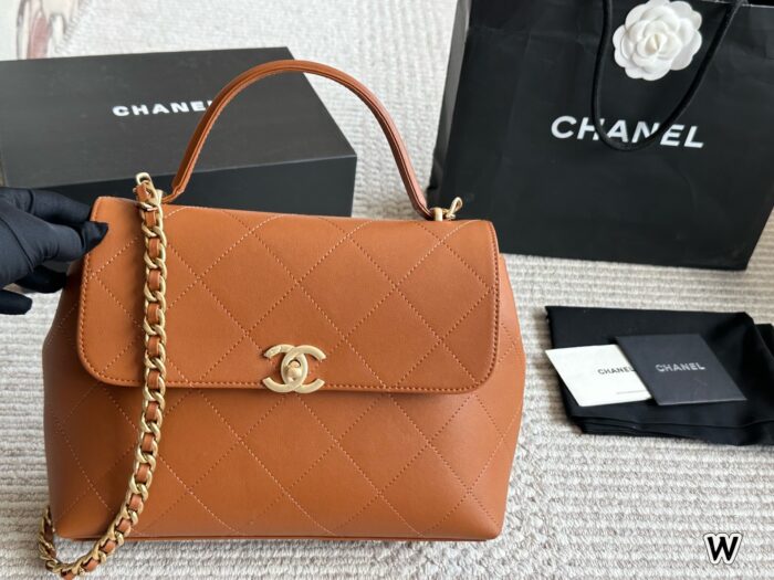 Chanel 25 Handbag, Crossbody, Shoulder Bag - Full Condition, Gift Box Packaging - Image 13