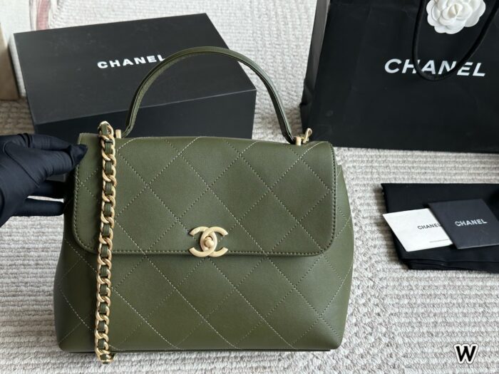 Chanel 25 Handbag, Crossbody, Shoulder Bag - Full Condition, Gift Box Packaging - Image 14