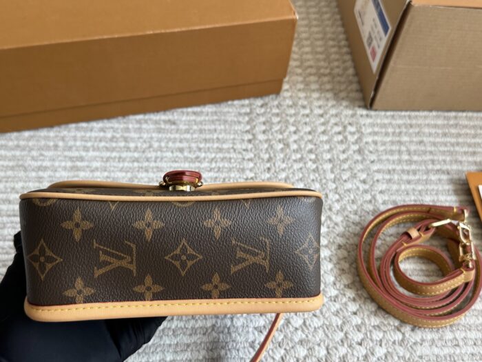 Louis Vuitton Nano Diane Monogram Canvas Bag Retro Details Detachable Shoulder Strap Day And Evening Wear - Image 4