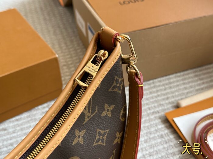 Louis Vuitton Carryall New Commuter Bag | Crossbody/Single Shoulder | Magnetic Flap Closure | Practical Capacity - Image 2