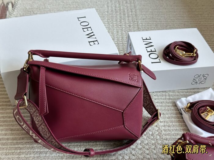 Loewe Puzzle Geometric Bag Cowhide Double Shoulder Strap - Image 2