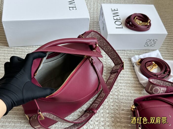 Loewe Puzzle Geometric Bag Cowhide Double Shoulder Strap - Image 8