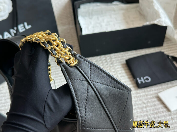 Chanel 25 Series Hobo Bucket Bag Genuine Leather Distinctive Shoulder Strap Design Complete With Box - Image 4