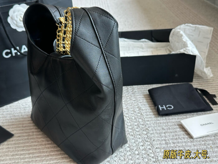 Chanel 25 Series Hobo Bucket Bag Genuine Leather Distinctive Shoulder Strap Design Complete With Box - Image 5