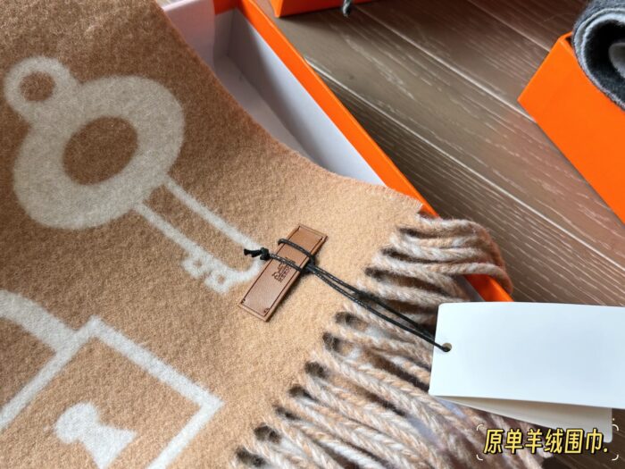 Hermes Double-Sided Wool Lock Key Scarf Gentle And Comfortable, Won'T Irritate The Skin - Image 8