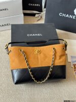 Chanel 25A Haute Couture Workshop Bucket Bag Quilted Pattern Colour-Blocking Bag-On-Bag Accessory Pearl Heart Cf Charm Detachable - Image 2