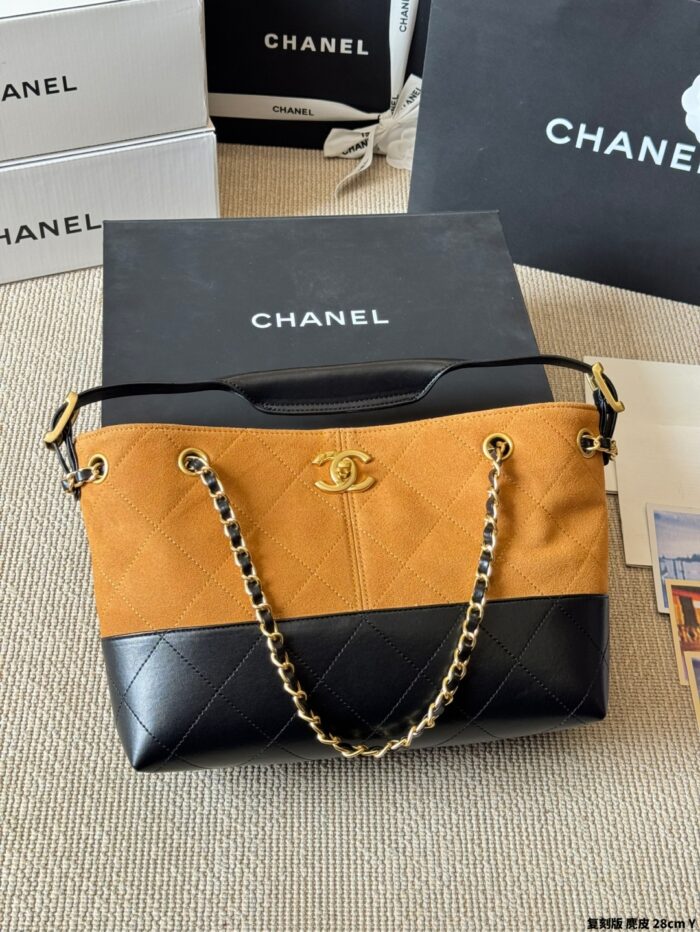 Chanel 25A Haute Couture Workshop Bucket Bag Quilted Pattern Colour-Blocking Bag-On-Bag Accessory Pearl Heart Cf Charm Detachable - Image 2