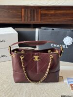 Chanel 25A Haute Couture House Bucket Bag - Diamond Quilted Colour-Block Design With Detachable Bag-On-Bag And Removable Pearl Heart Cf Pendant - Image 10