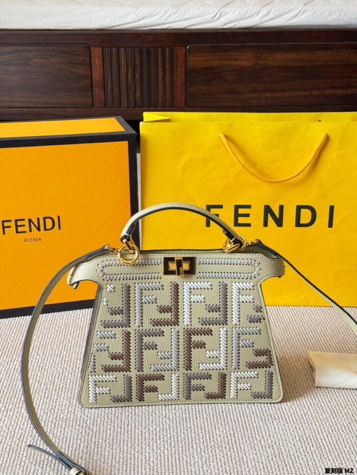 Fendi Peekaboo Seeu Woven Handbag And Crossbody Bag - Image 3