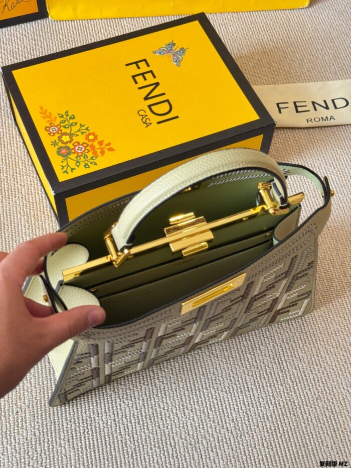 Fendi Peekaboo Seeu Woven Handbag And Crossbody Bag - Image 9