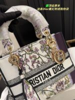 Dior 23 Pre-Spring Lady Dior "Botanical Garden" Five-Compartment White Floral Embroidered Tote - Image 4