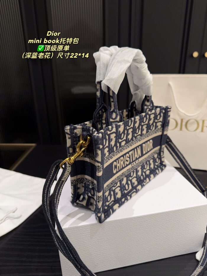 Dior Tote Autumn/Winter Collection Mini Book Embroidered Tote Bag Detachable Shoulder Strap Letter Logo - Image 3