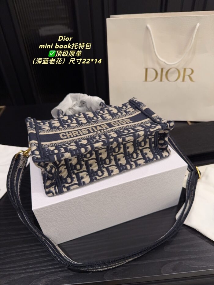 Dior Tote Autumn/Winter Collection Mini Book Embroidered Tote Bag Detachable Shoulder Strap Letter Logo - Image 6